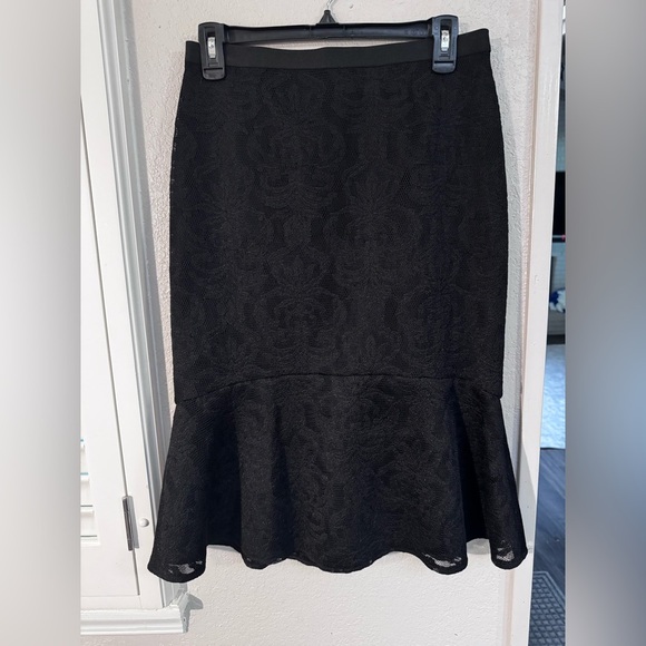 BCBGMaxAzria Black High-Low Trumpet Skirt - Picture 1 of 5
